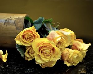 Preview wallpaper roses, flowers, vase, surface, leaves, yellow