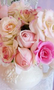 Preview wallpaper roses, flowers, vase, bouquet, table, tableware