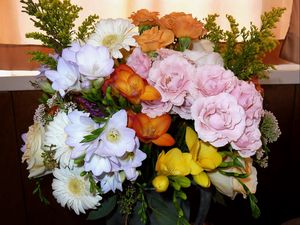 Preview wallpaper roses, freesia, gerbera, flowers, bouquet, decoration