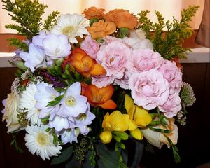 Preview wallpaper roses, freesia, gerbera, flowers, bouquet, decoration