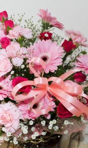 Preview wallpaper roses, gerbera, flower, basket, ribbon, greenery