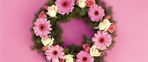 Preview wallpaper roses, gerbera, needles, wreath