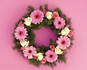 Preview wallpaper roses, gerbera, needles, wreath