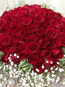 Preview wallpaper roses, gypsophila, bouquet, decor