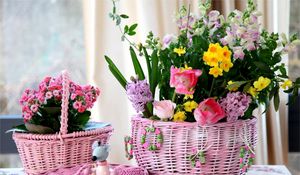 Preview wallpaper roses, hyacinths, daffodils, tulips, freesia, flowers, baskets, mouse
