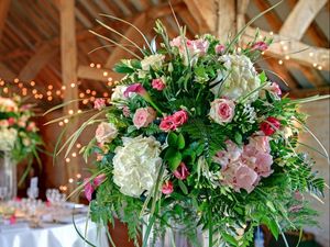 Preview wallpaper roses, hydrangea, calla lilies, flowers, bouquets, composition, design, green