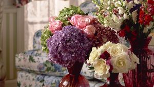 Preview wallpaper roses, hydrangeas, flowers, bouquets, vases, bathroom, interior