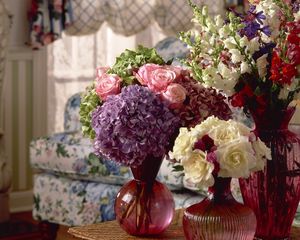 Preview wallpaper roses, hydrangeas, flowers, bouquets, vases, bathroom, interior