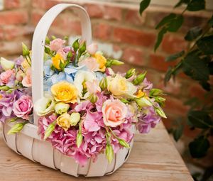 Preview wallpaper roses, hydrangeas, flowers, basket, table