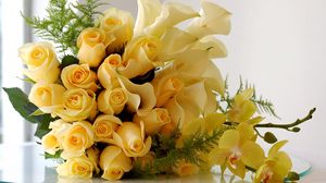 Preview wallpaper roses, lilies, flowers, bouquet, branches, glass, beauty