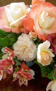 Preview wallpaper roses, lilies, flowers, bouquets, composition, vase