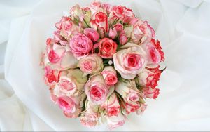 Preview wallpaper roses, lisianthus russell, bouquet, decoration, tenderness