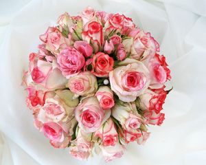 Preview wallpaper roses, lisianthus russell, bouquet, decoration, tenderness