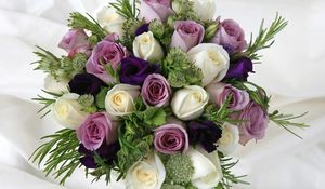 Preview wallpaper roses, lisianthus russell, color, composition, flavor