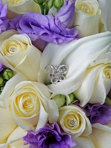 Preview wallpaper roses, lisianthus russell, flowers, bouquet, drops, decorations