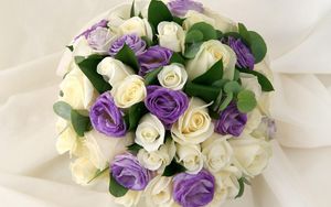 Preview wallpaper roses, lisianthus russell, leaves, flower, beautiful