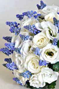 Preview wallpaper roses, lisianthus russell, muscari, beads, flowers, bouquet
