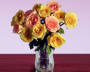 Preview wallpaper roses, loose, bouquet, vase