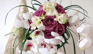 Preview wallpaper roses, orchids, freesia, bouquet, composition, beads