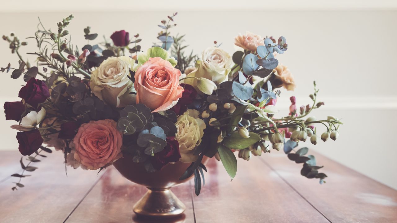 Wallpaper roses, petals, buds, bouquet, vase