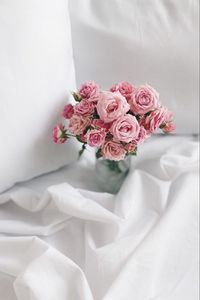 Preview wallpaper roses, vase, flowers, aesthetics