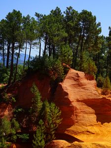 Preview wallpaper roussillon, rock, quarry, trees