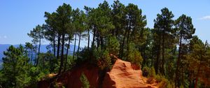 Preview wallpaper roussillon, rock, quarry, trees