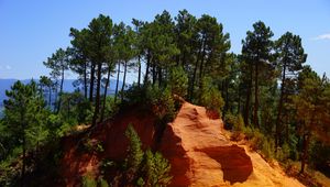 Preview wallpaper roussillon, rock, quarry, trees