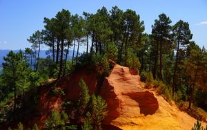 Preview wallpaper roussillon, rock, quarry, trees