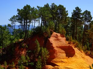 Preview wallpaper roussillon, rock, quarry, trees