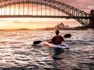 Preview wallpaper rowing, helmet, bridge