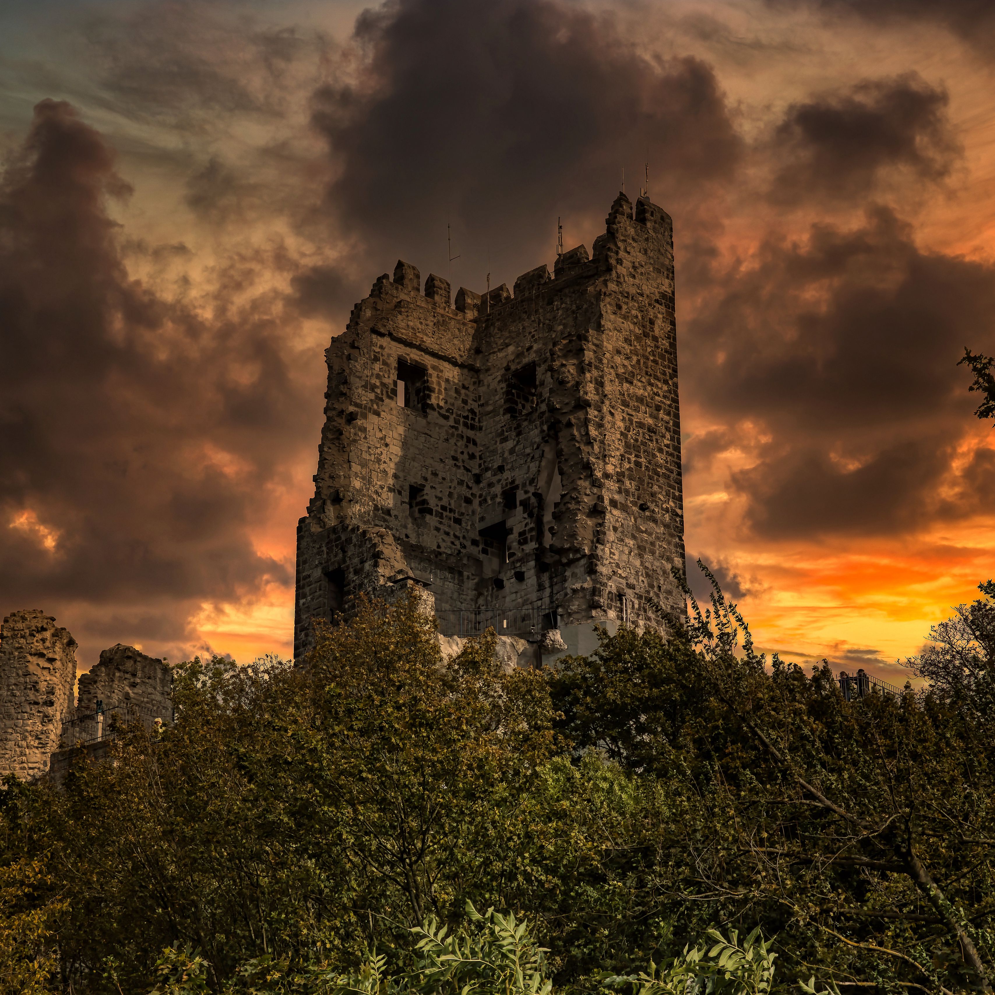 3415x3415 Wallpaper ruins, trees, sunset, landscape