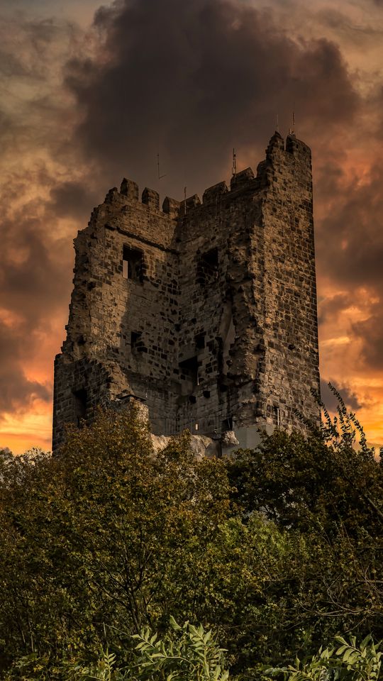 540x960 Wallpaper ruins, trees, sunset, landscape
