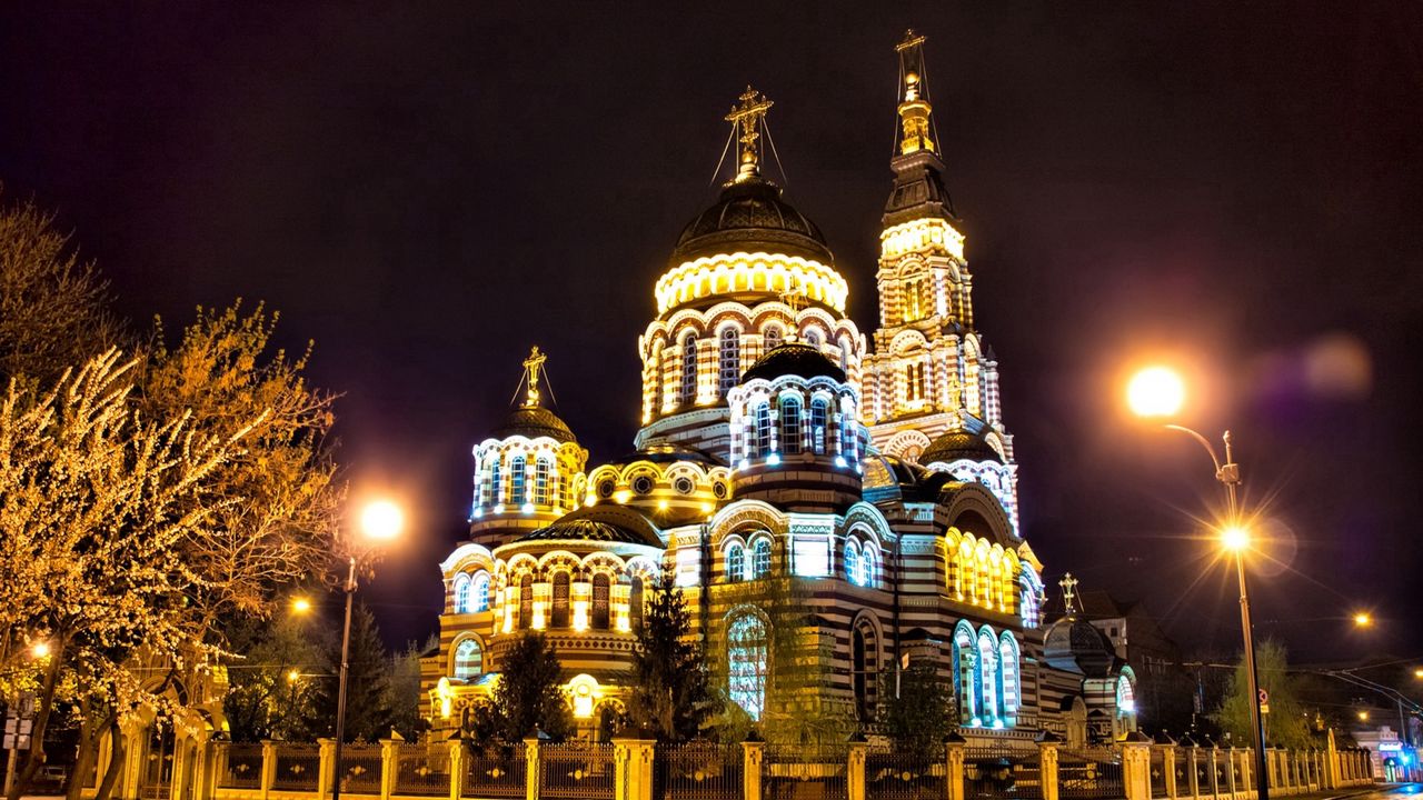 Wallpaper russia, kharkiv, cathedral, evening, lights, city