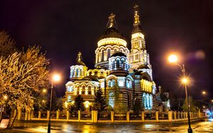 Preview wallpaper russia, kharkiv, cathedral, evening, lights, city