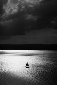 Preview wallpaper sail, lonely, night, bw