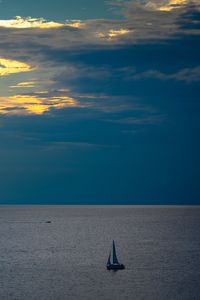 Preview wallpaper sailboat, horizon, sea, water