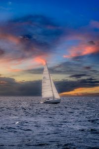 Preview wallpaper sailboat, sunset, sea, horizon