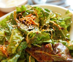 Preview wallpaper salad, leaves, sauce