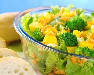 Preview wallpaper salad, vegetables, bread