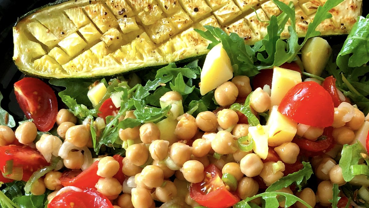 Wallpaper salad, vegetables, chickpeas, food