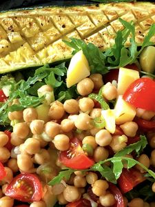 Preview wallpaper salad, vegetables, chickpeas, food