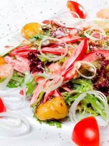 Preview wallpaper salad, vegetables, onions, tomatoes, sliced