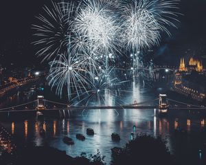 Preview wallpaper salute, bridge, river, city, night