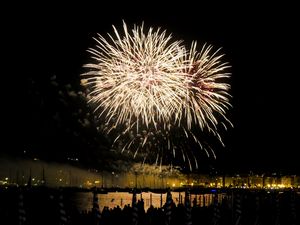 Preview wallpaper salute, fireworks, sky, dark