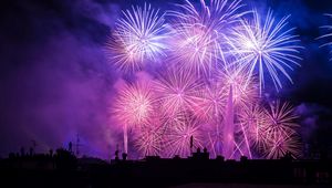 Preview wallpaper salute, night, fireworks, beautiful