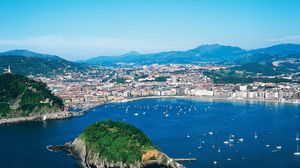 Preview wallpaper san sebastian, island, sea, ocean, buildings, greenery