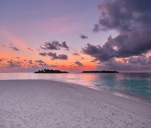 Preview wallpaper sand, beach, ocean, sunset, sky, horizon