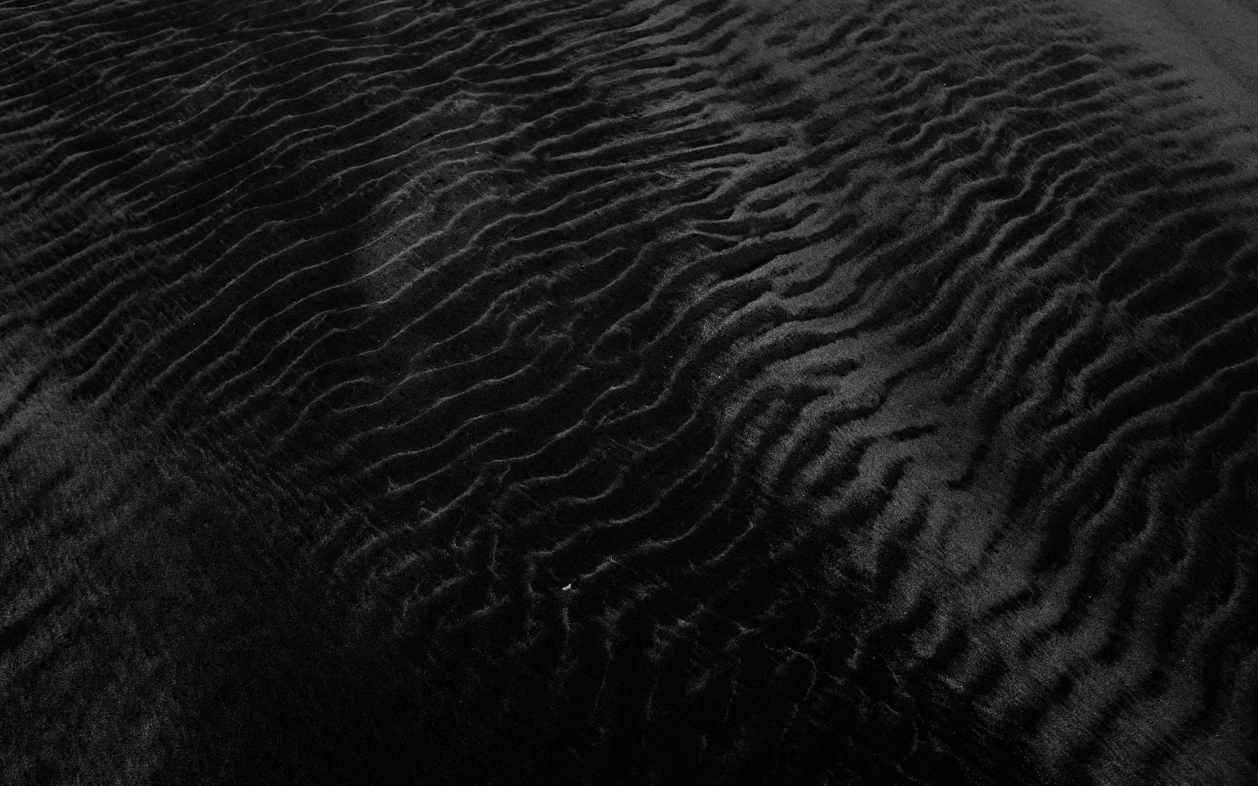 Download wallpaper 2560x1600 sand, black, relief, surface widescreen 16 ...