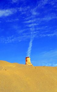 Preview wallpaper sand, desert, dunes, ruins, sky